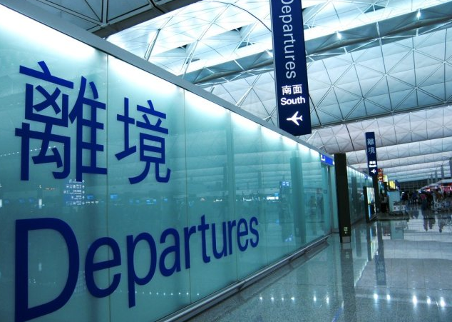 香港人移民舉家回流原因是什么？
